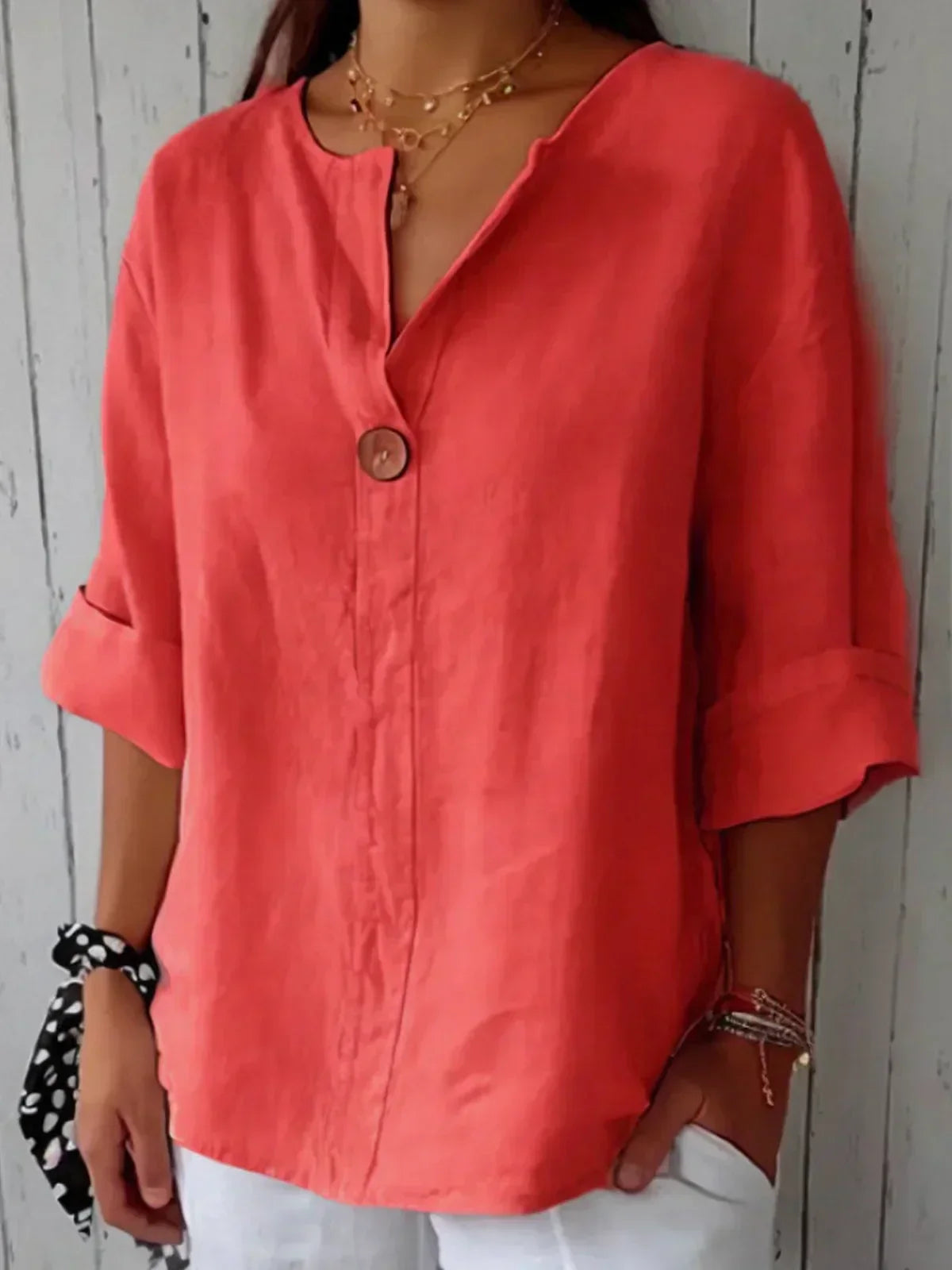 Sarah – Chic Comfort Blouse