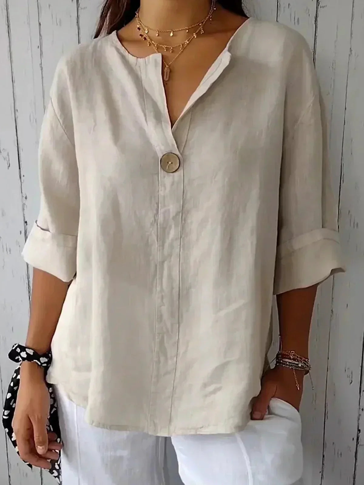 Sarah – Chic Comfort Blouse