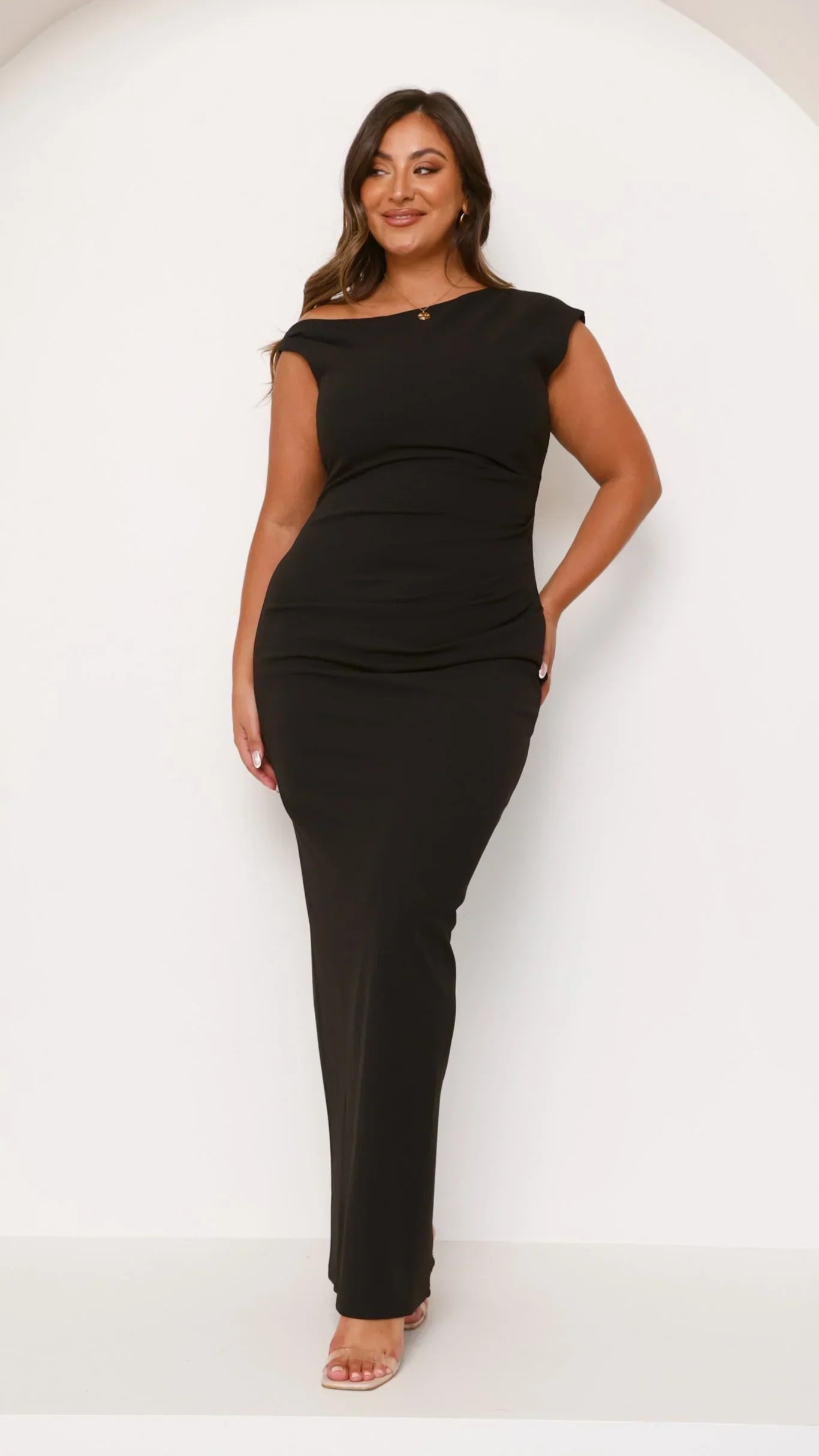 Lilah – Long Sculpting Dress with Irresistible Charm