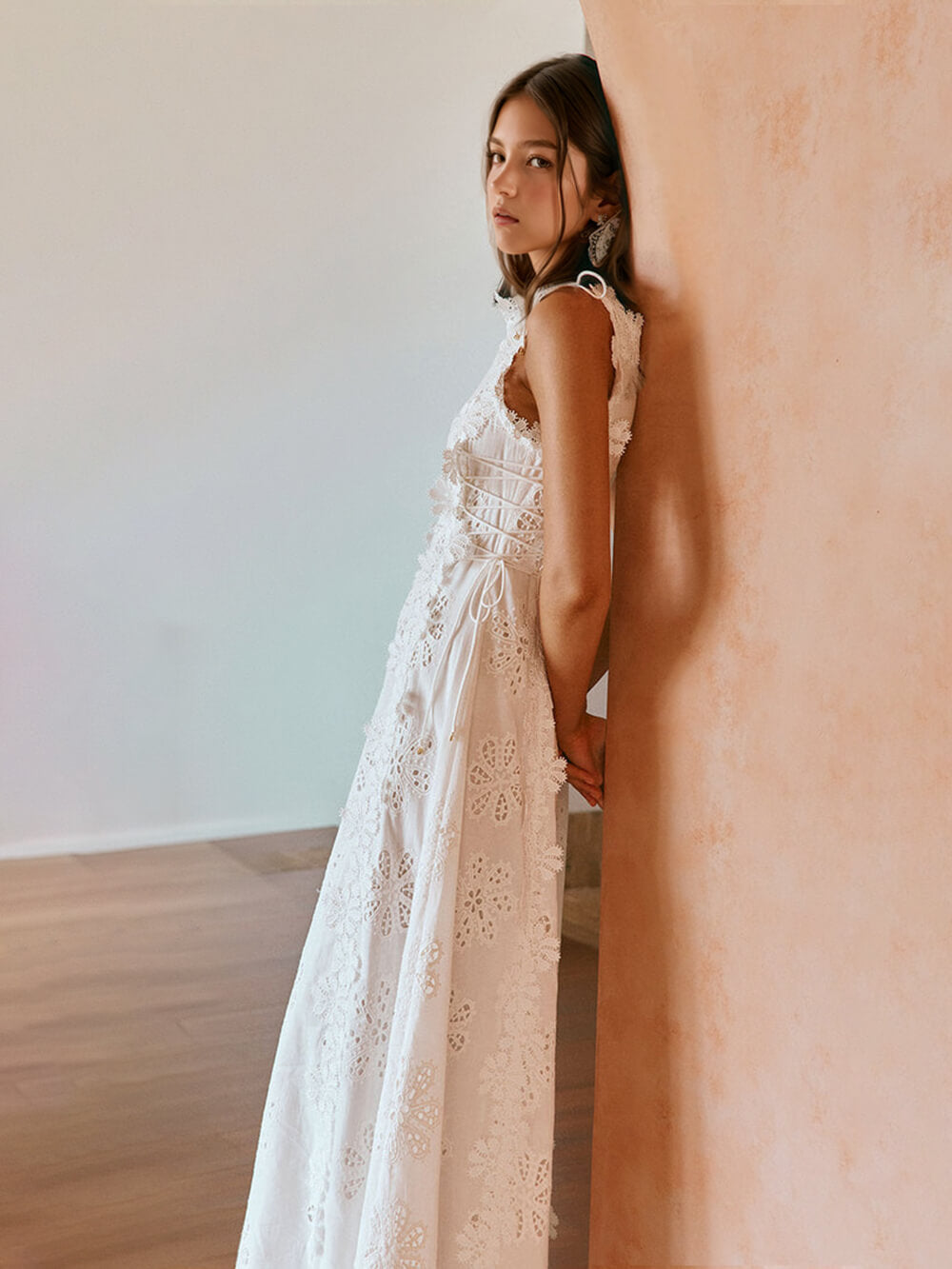 Nadia - Elegant long dress with cut-out finishes and tie sides