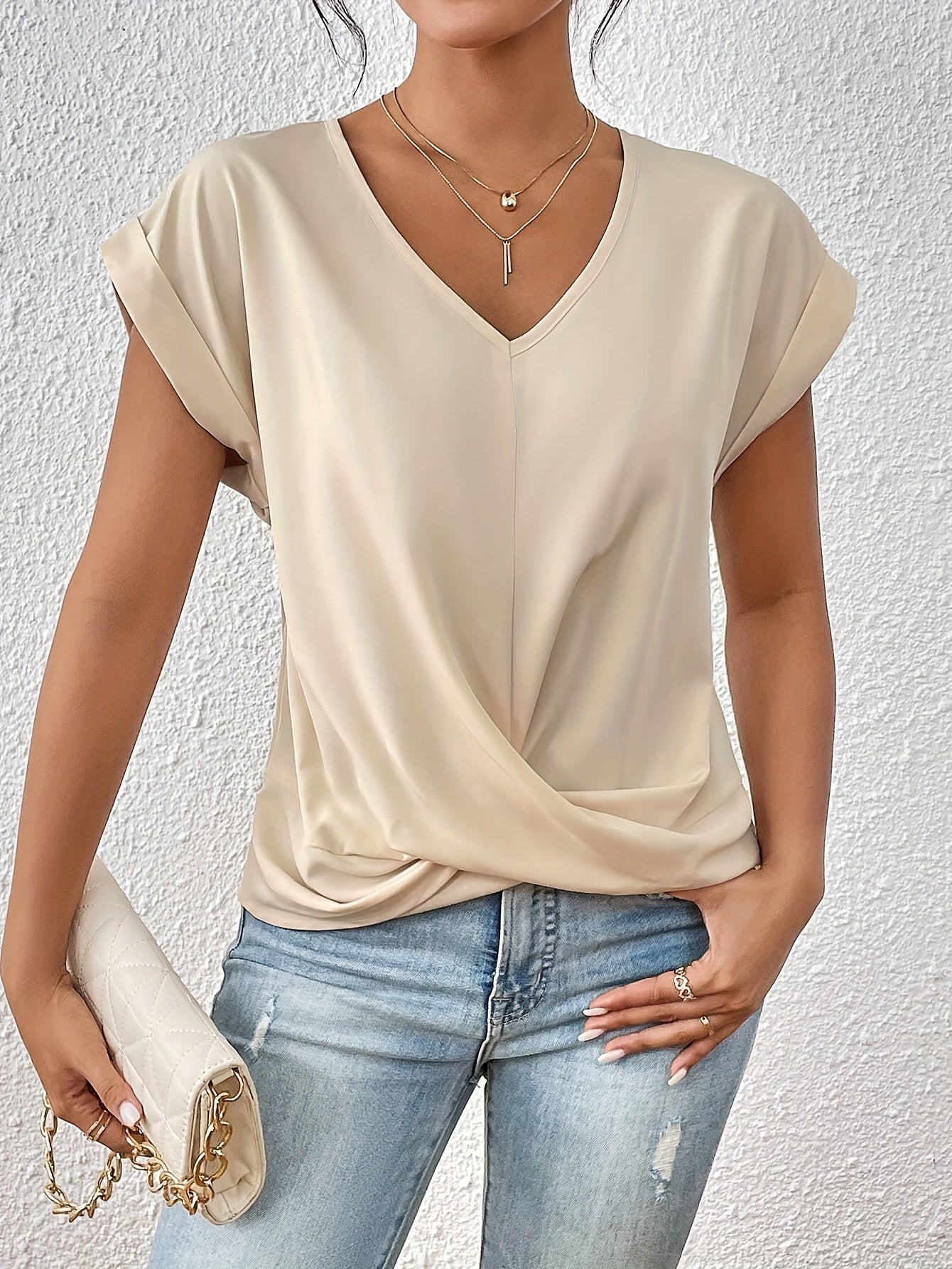 Mira - Elegant V-Neck Tee