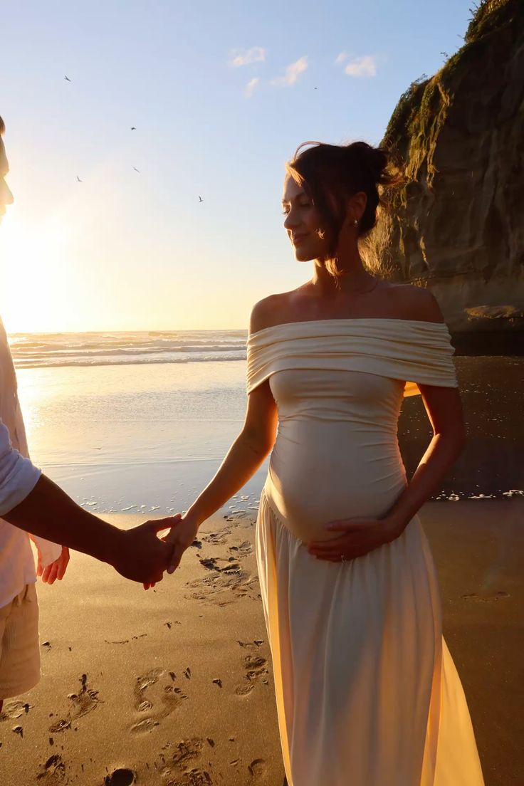 Annalise - Elegant Maternity Dress