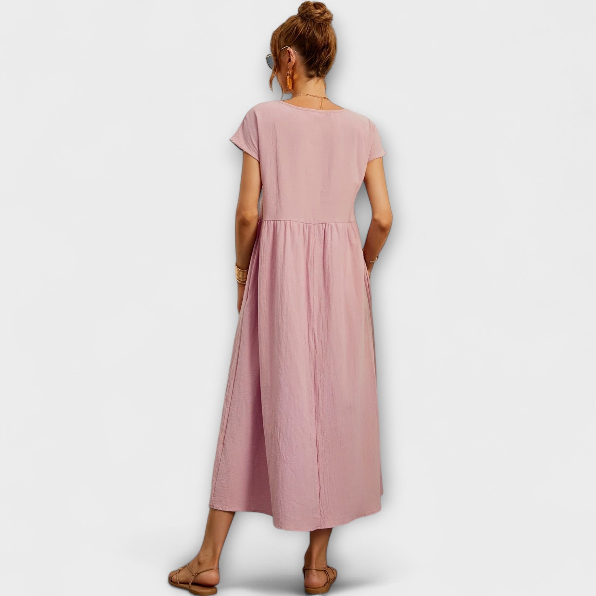 Magnolia – Elegant Women's Dress with Timeless Charm