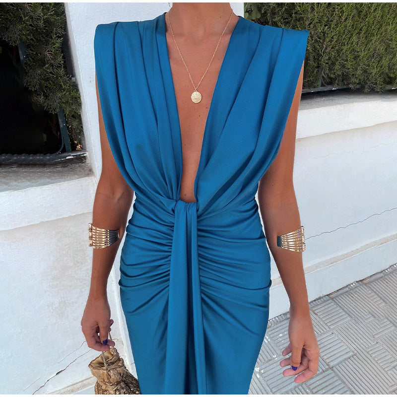 Isabelle – Evening Dress with Deep Neckline