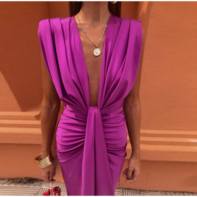 Isabelle – Evening Dress with Deep Neckline