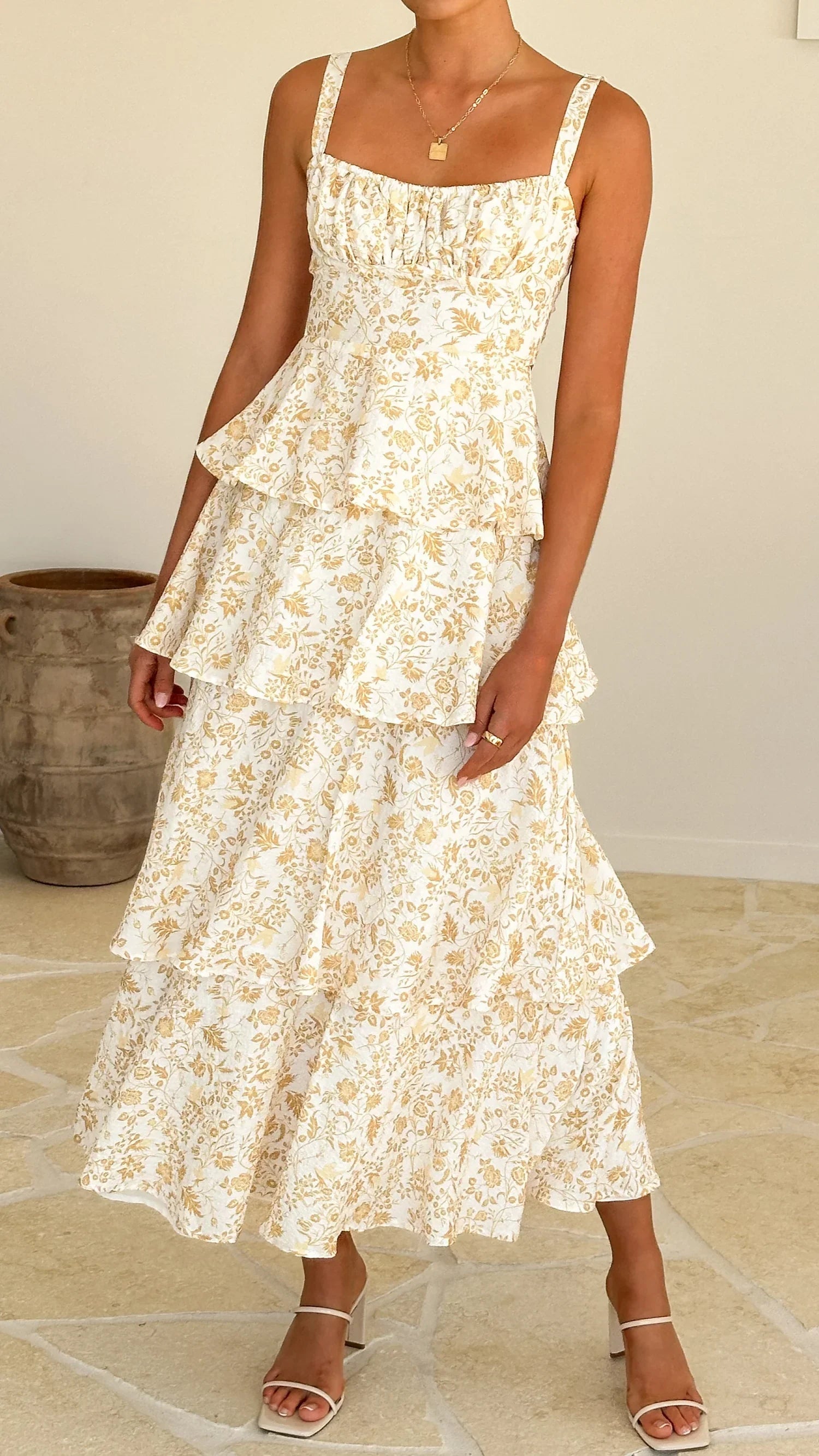 Isadora – Maxi floral dress in soft peach