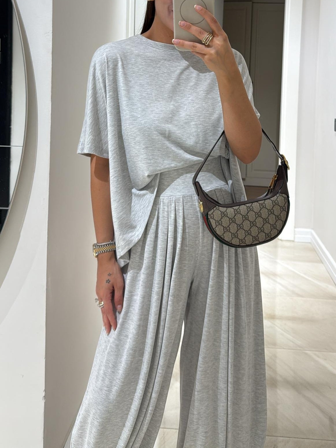 Livi - Loose Two-Piece Set in Fluid Fabric