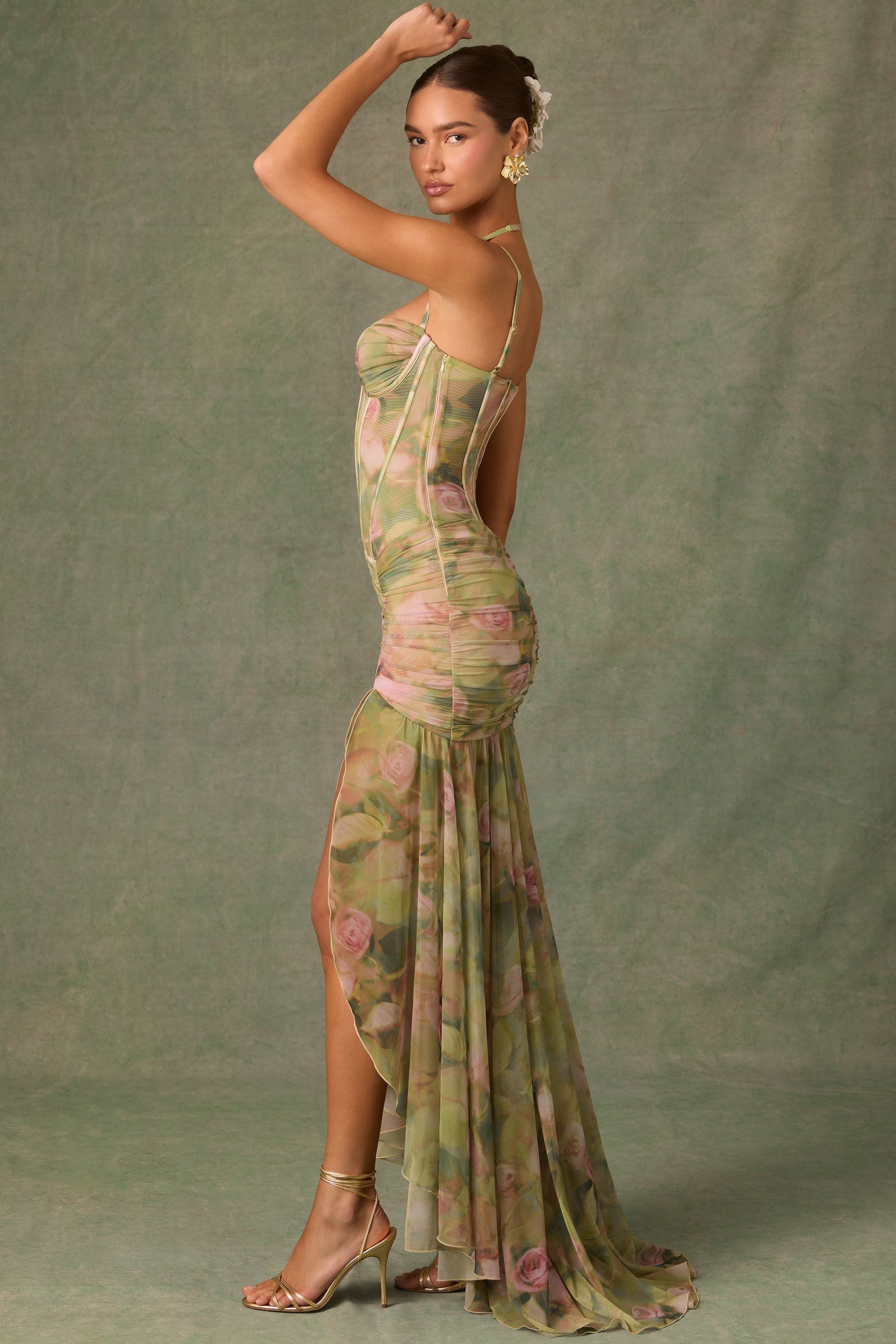 Isamara – Elegant and Flowing Long Dress