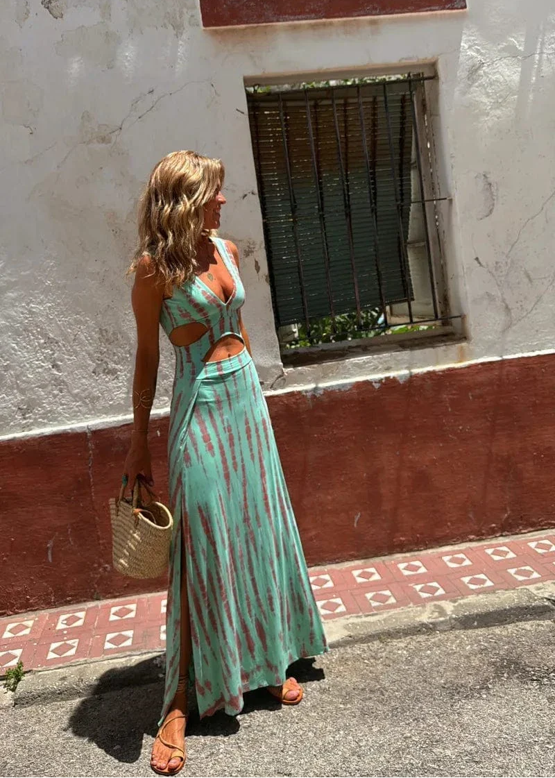 Laureanne – Bohemian Tie-Dye Dress