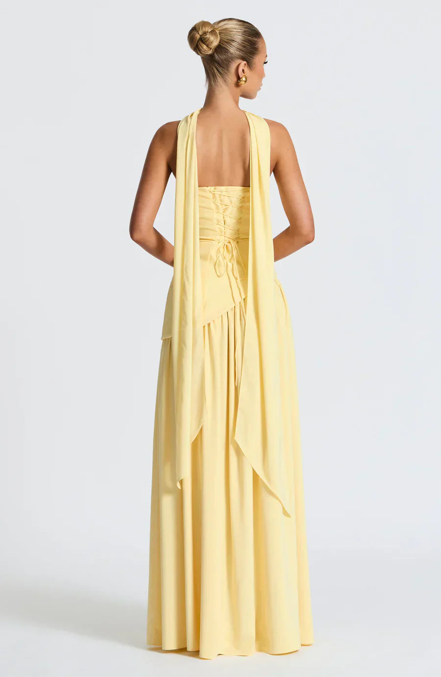 Oliwia - Elegant and Flowing Long Dress