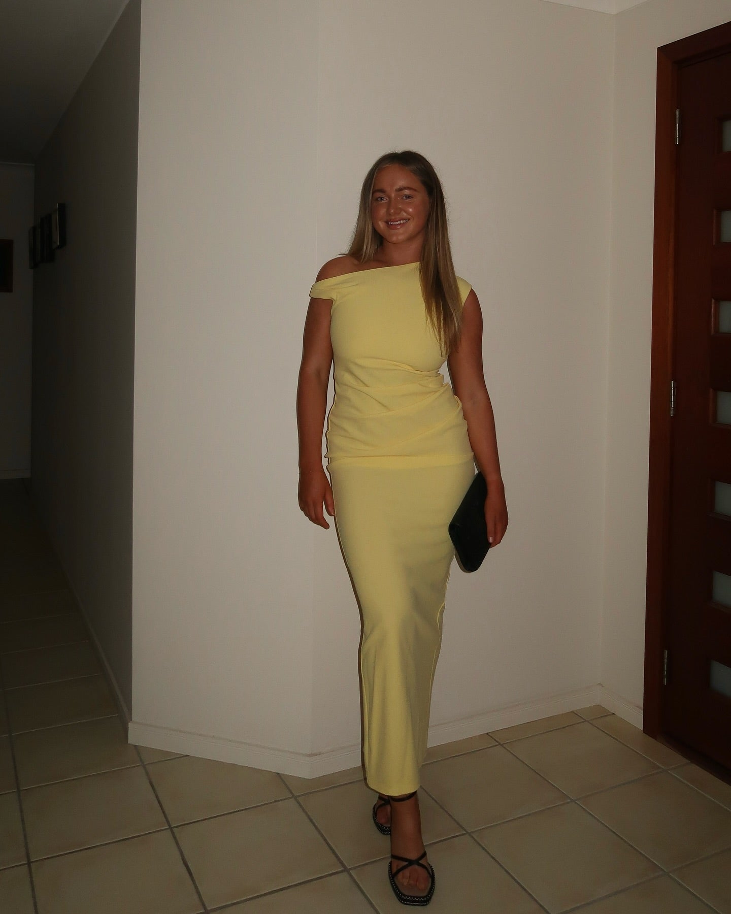 Lilah – Long Sculpting Dress with Irresistible Charm