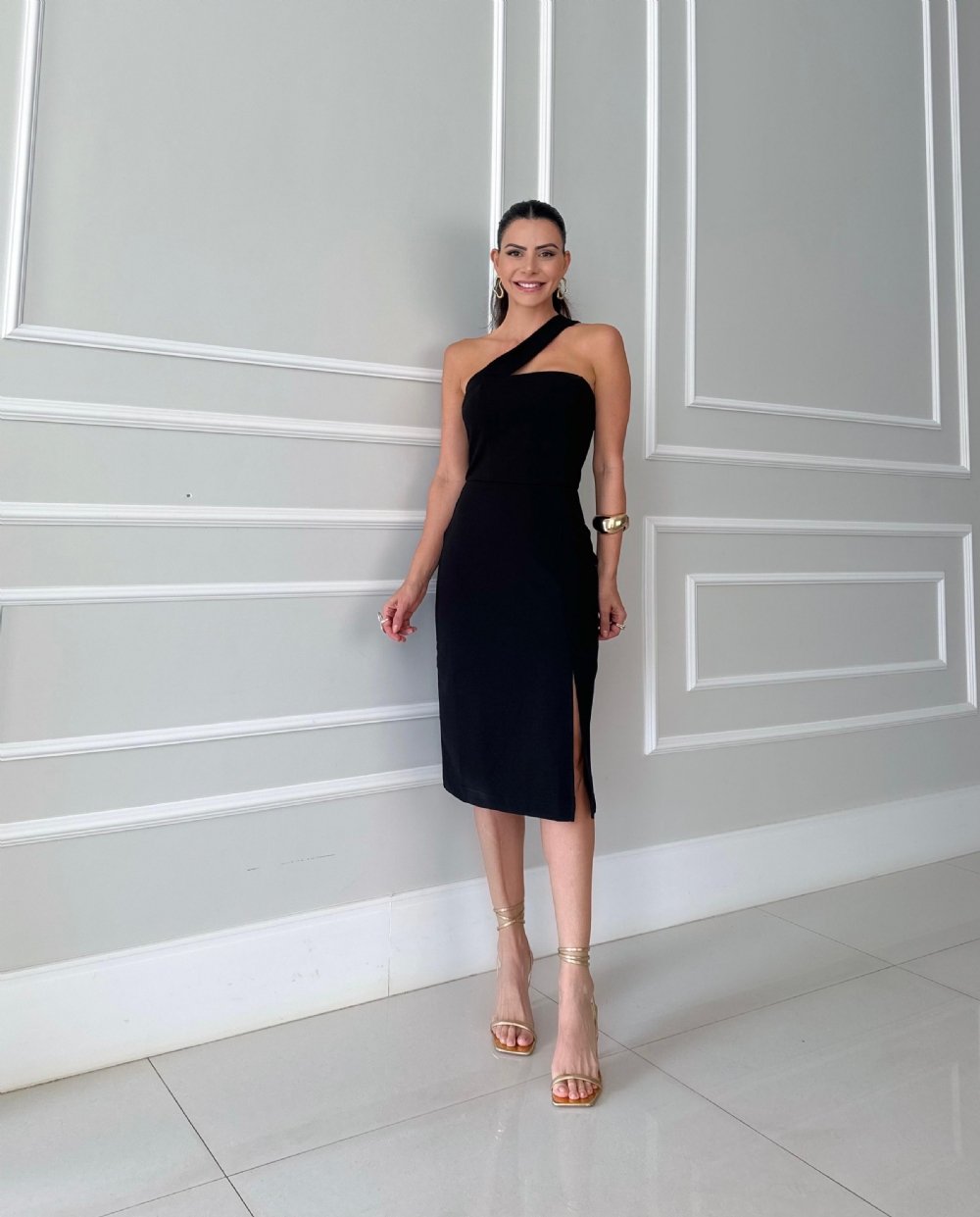 Natacha - Elegant asymmetrical midi dress with slit