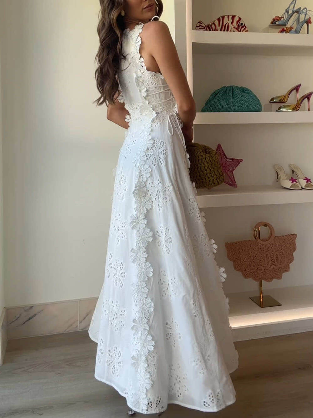Nadia - Elegant long dress with cut-out finishes and tie sides