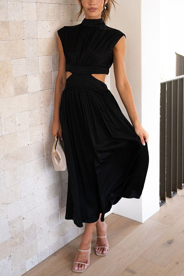 Quincy – Midi Dress with Cut-Out and Pockets