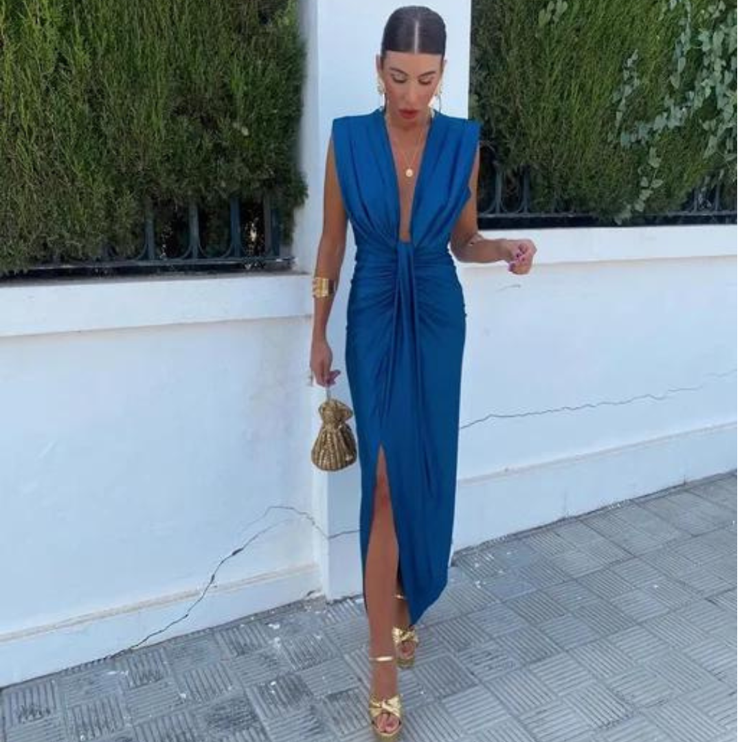 Isabelle – Evening Dress with Deep Neckline