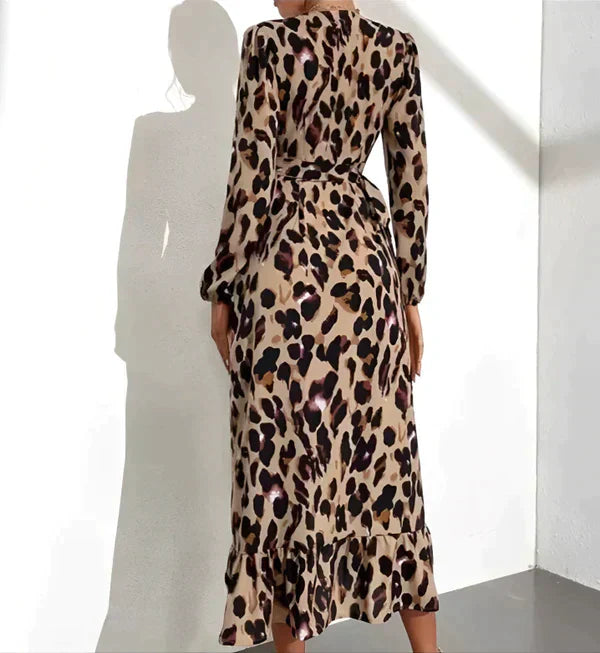 Lisandra – Elegant V-Neck Dress