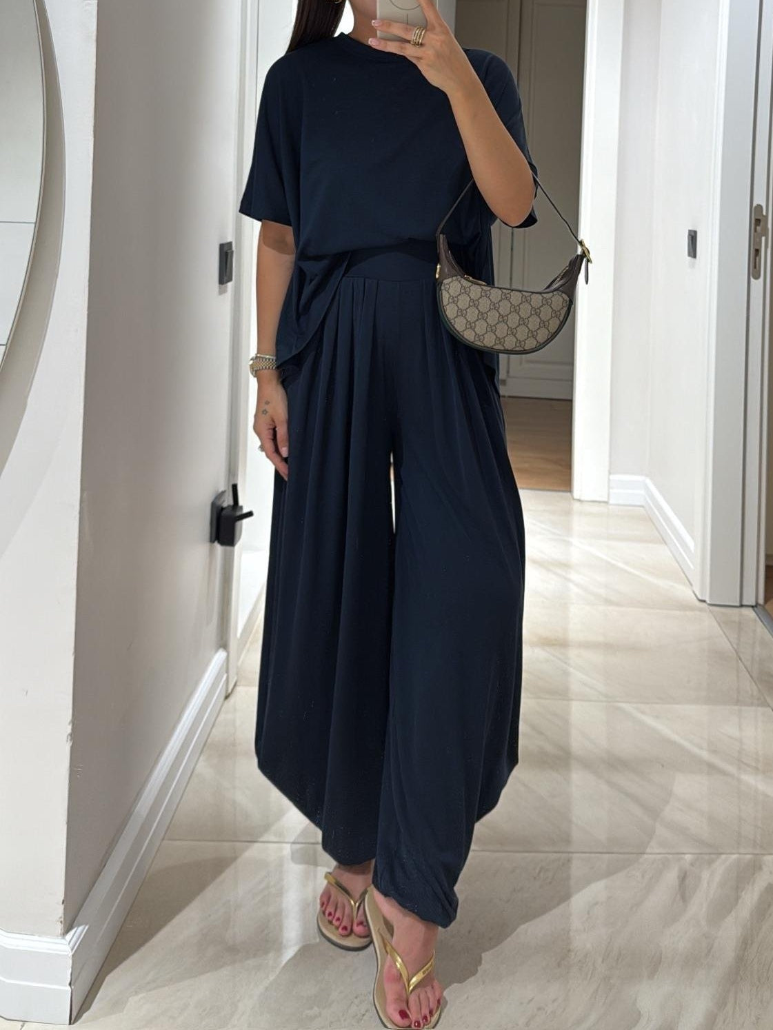 Livi - Loose Two-Piece Set in Fluid Fabric