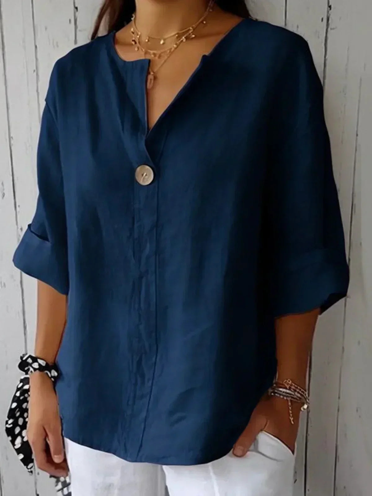 Sarah – Chic Comfort Blouse