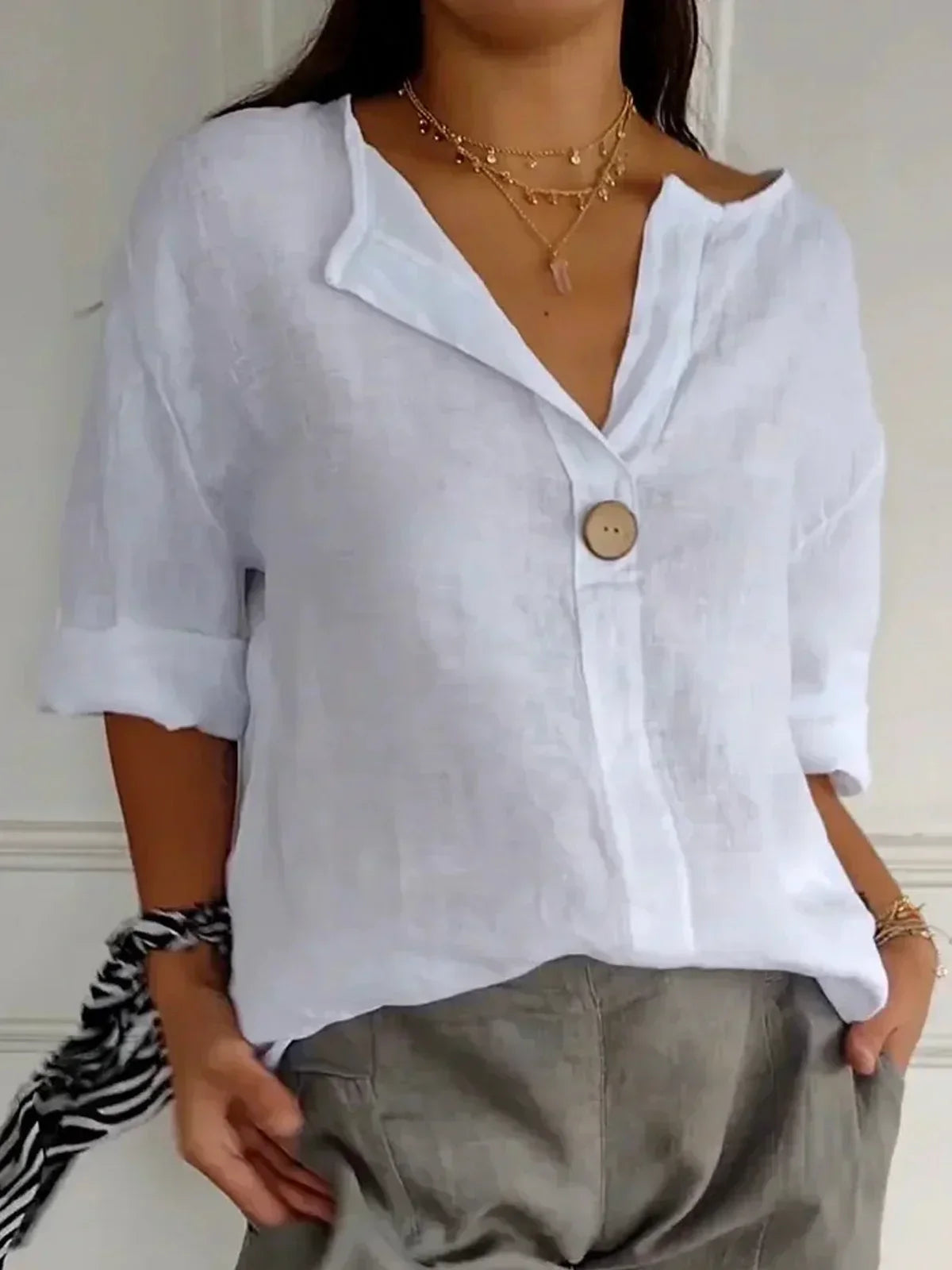 Sarah – Chic Comfort Blouse