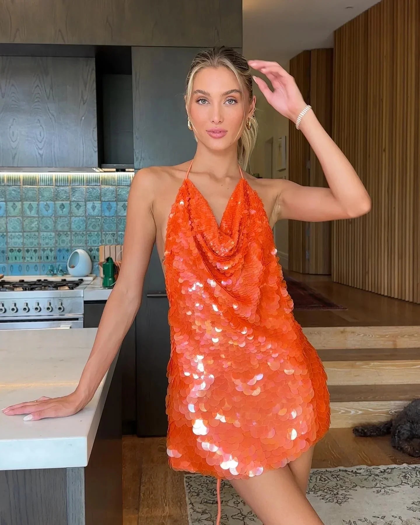 Karina – Short sequined dress, backless and halter neck
