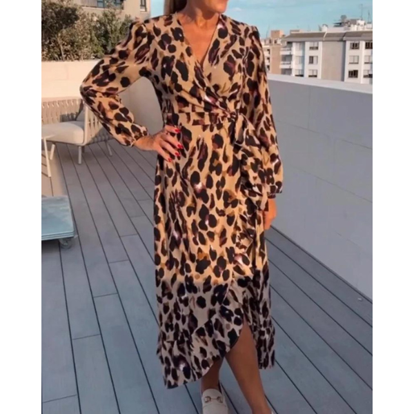 Lisandra – Elegant V-Neck Dress