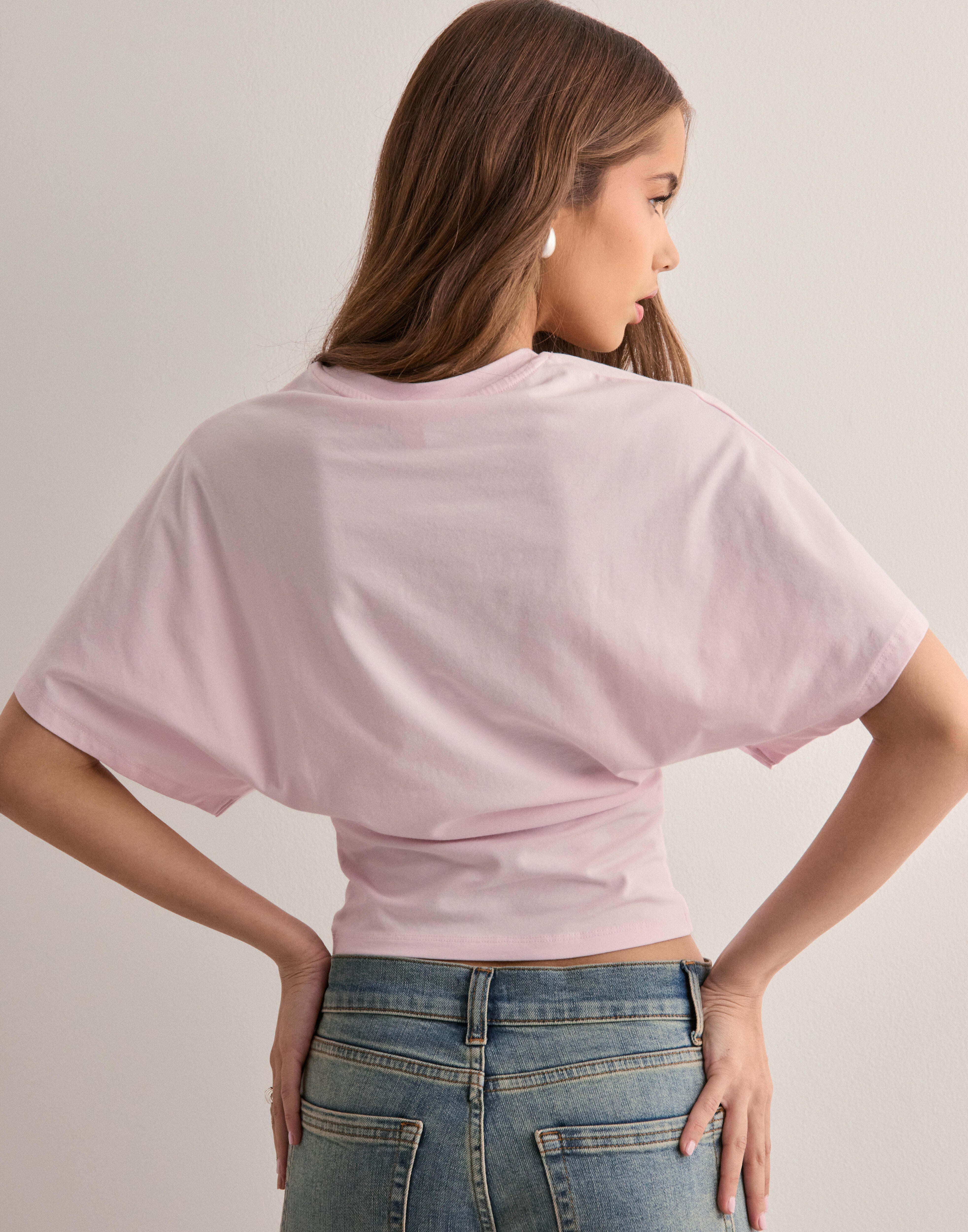 Celina - Fitted Iconic Top