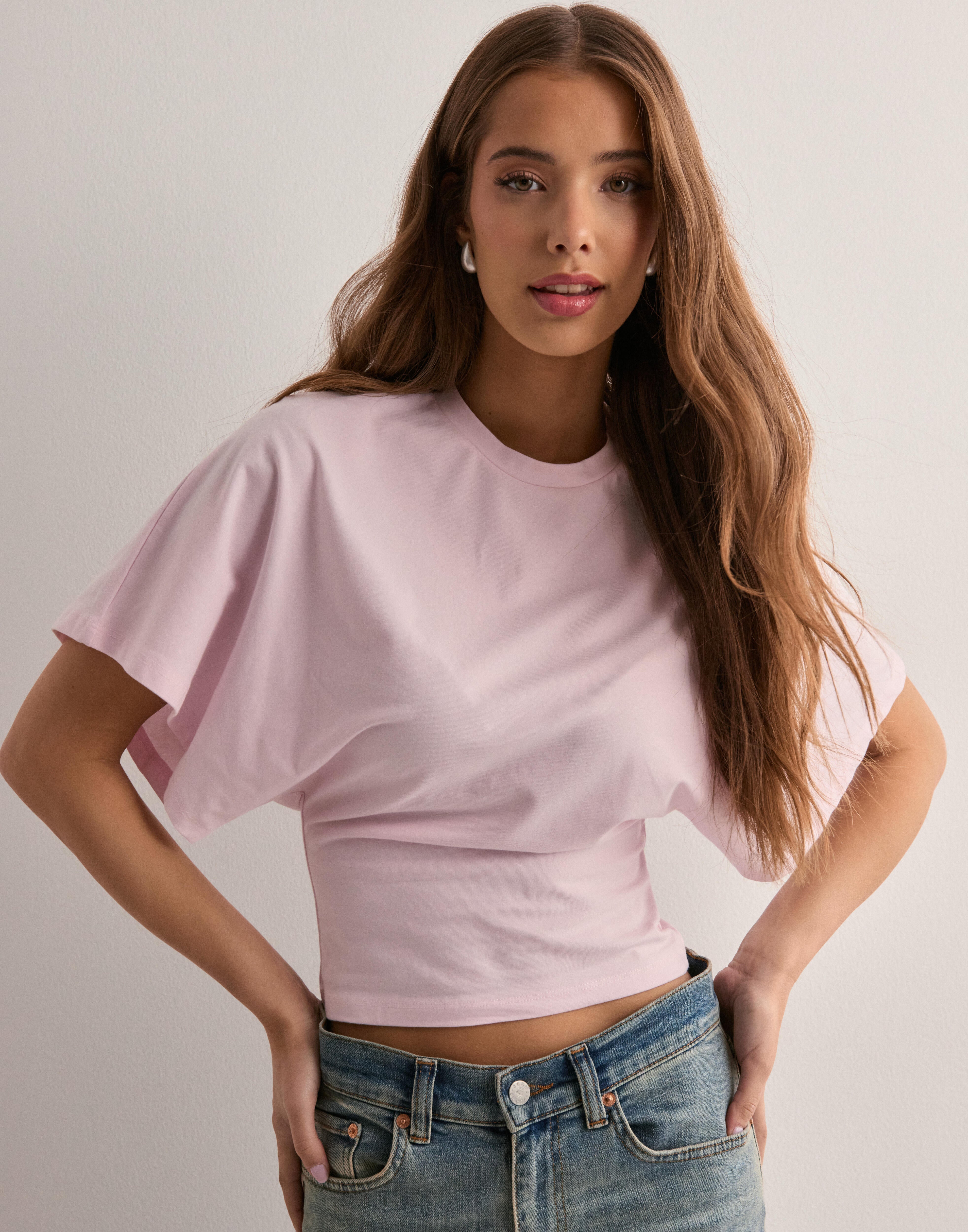Celina - Fitted Iconic Top